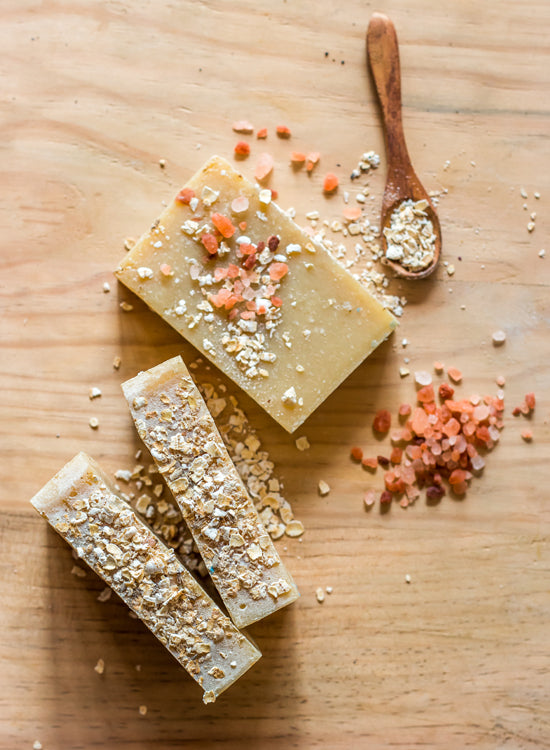 Goat milk soap with oats and lavender